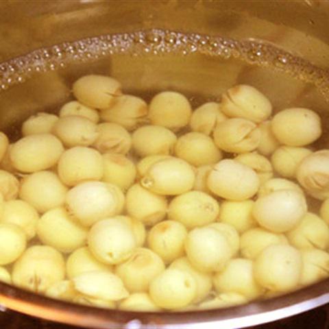 Cách làm chè nhãn lồng hạt sen