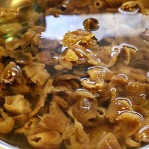 Cách làm chè rau câu và nhãn khô