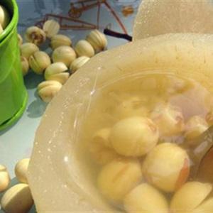 Cách làm chè sen hấp lê