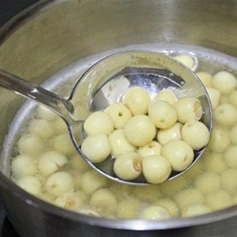 Cách làm chè sen nhãn