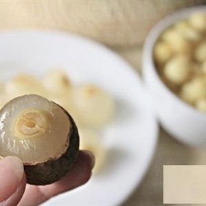 Cách làm chè sen nhãn