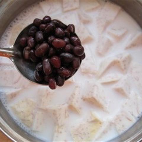 Cách làm chè sữa đậu đỏ khoai môn