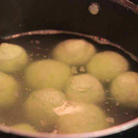 Cách làm chè trôi nước bột báng