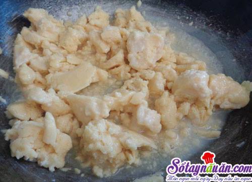 Chè trôi nước lá dứa nhân đậu xanh ấm nóng