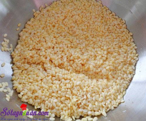 Chè trôi nước lá dứa nhân đậu xanh ấm nóng