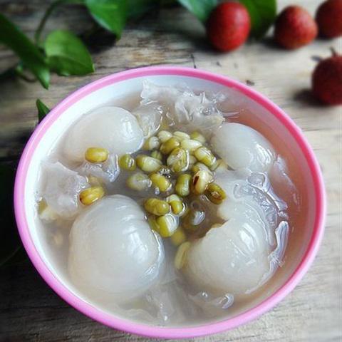 Cách làm chè vải đậu xanh