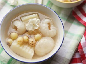 Chè vải thiều hạt sen