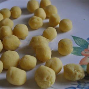 Cách làm chè viên đậu xanh rau câu