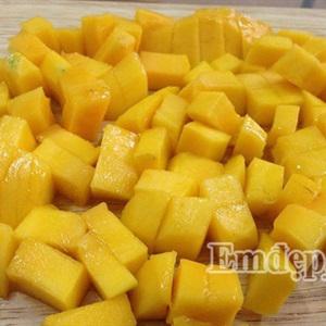 Cách làm chè xoài chín bột báng