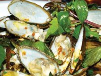 Chem chép xào rau răm