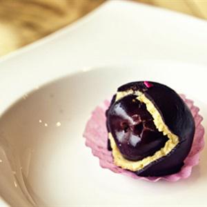 Cách làm cherry bọc chocolate