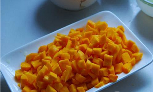 Chết thèm với món dế rang xả ớt giòn ngậy, thơm bùi, ăn cực đã