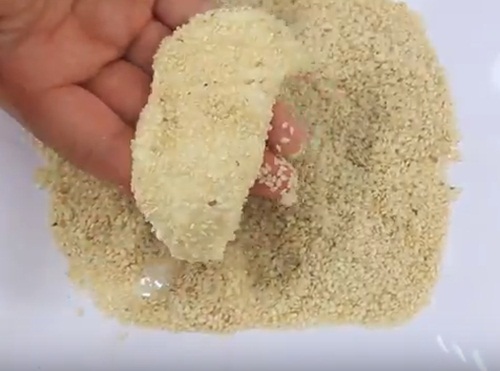 Chỉ mất 10 phút là bạn đã có ngay nồi canh ngao kiểu Nhật, cả nhà xì xụp gắp không ngừng đũa