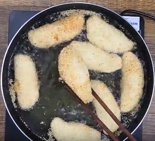 Chỉ mất 10 phút là bạn đã có ngay nồi canh ngao kiểu Nhật, cả nhà xì xụp gắp không ngừng đũa