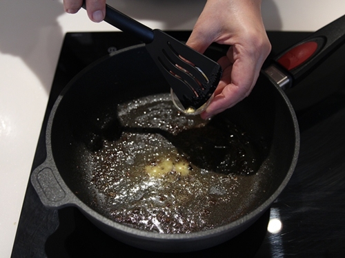 Chỉ với 2 bước có ngay nước đậu xanh giải độc cơ thể