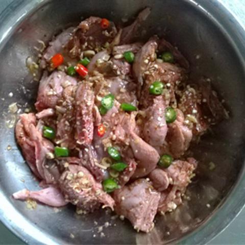 Cách làm chim cút nướng cay