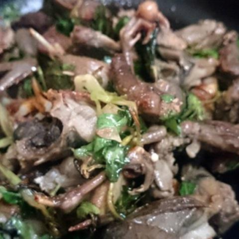 Cách làm chim cút xào rau răm