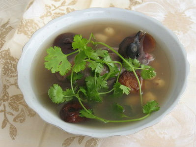 Chim ngói hầm hạt sen