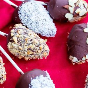 Cách làm chocolate bọc dâu tây