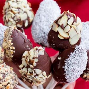 Cách làm chocolate bọc dâu tây