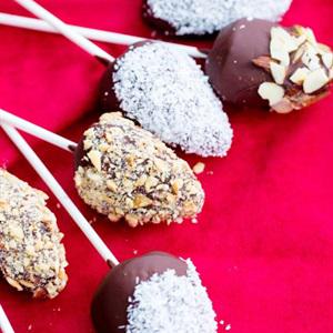 Cách làm chocolate bọc dâu tây