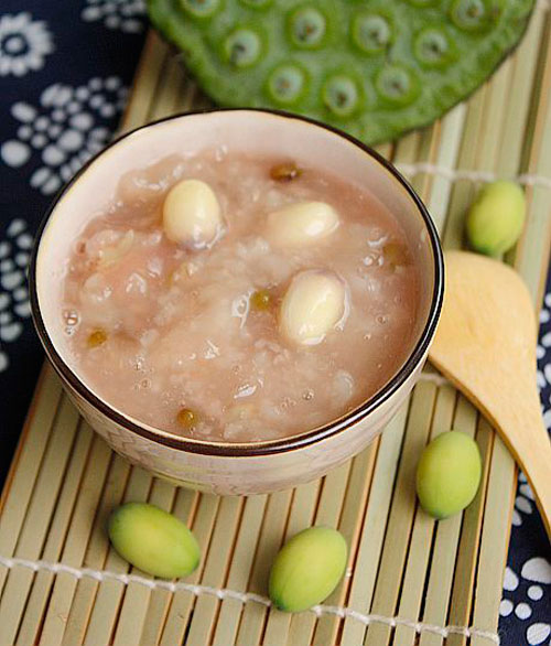 Chữa bệnh đau đầu với cháo sen nấm