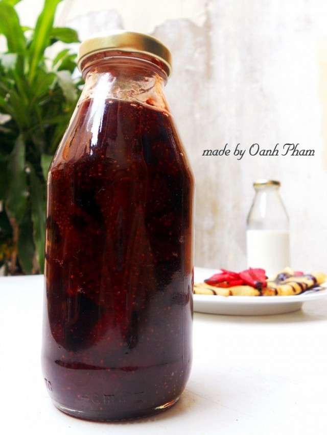 Chua ngọt mứt dâu tự làm