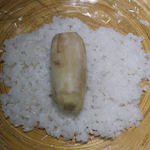 Cách làm chuối bọc nếp nướng