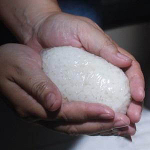 Cách làm chuối bọc nếp nướng