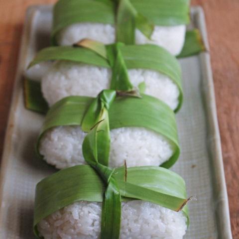 Cách làm chuối bọc nếp nướng