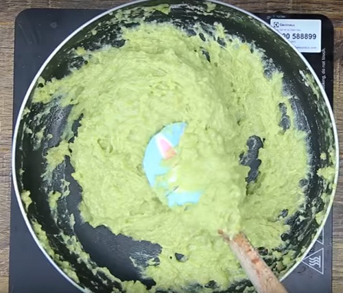 Chuối chiên giòn tẩm mè lạ miệng, ăn vặt cực vui