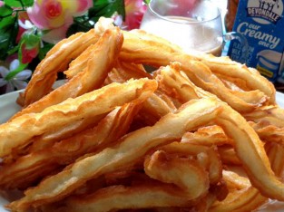 Churros khoai lang giòn tan đến miếng cuối cùng