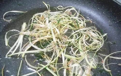 Có ngay món bánh flan béo ngậy, vàng ươm tại nhà chỉ bằng nồi cơm điện