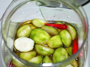 Cóc ngâm chua ngọt