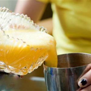 Cách làm cocktail Blue Hawaii