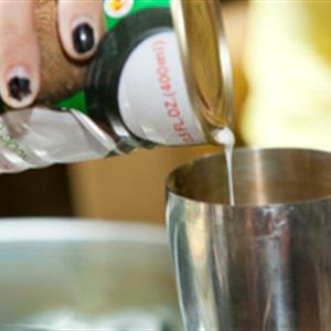 Cách làm cocktail Blue Hawaii