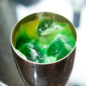 Cách làm cocktail Blue Hawaii