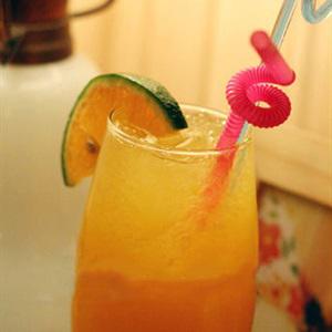 Cách pha cocktail cam Hawaii mát lạnh