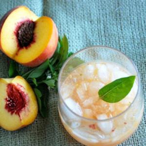 Cách pha chế cocktail đào tươi