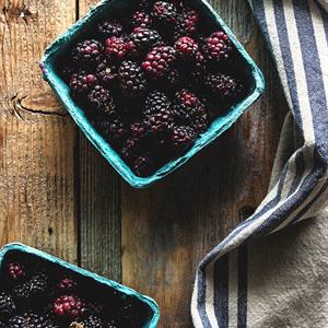 Cách làm cocktail dâu tằm