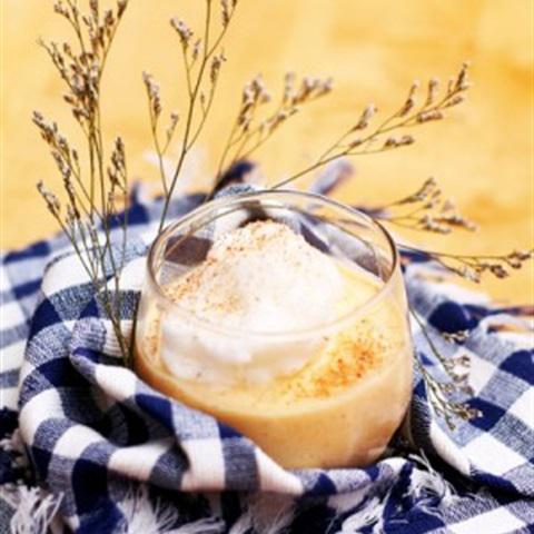 Cách pha cocktail eggnog