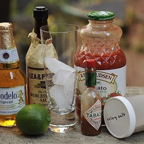 Cách pha Cocktail Michelada