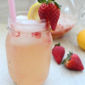 Cách pha cocktail rượu chanh