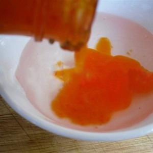 Cách làm cơm bọc chả cá chiên mỡ hành