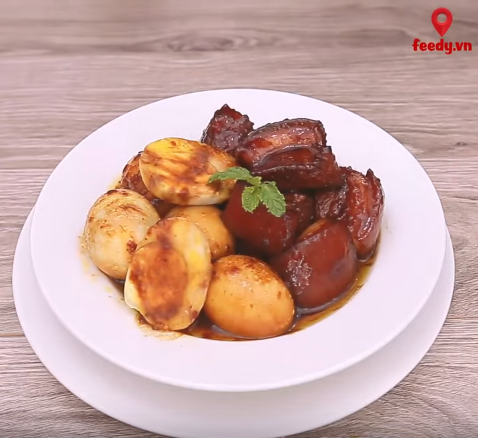 Cơm bọc xúc xích cho bữa trưa giòn rụm kích thích