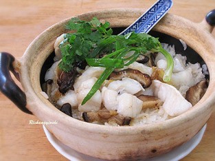 Cơm cá hấp nấm