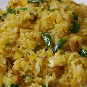 Cách làm cơm chiên bơ cá mặn