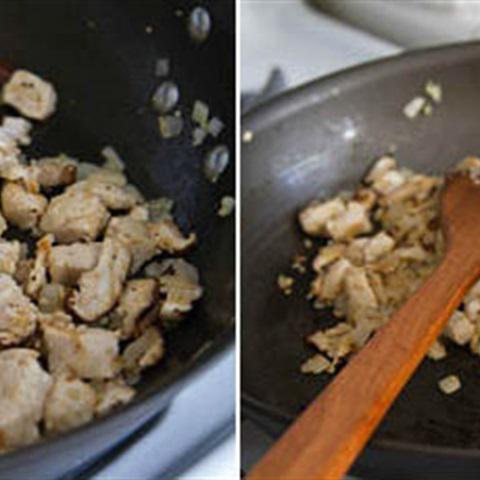 Cách làm cơm chiên bọc trứng