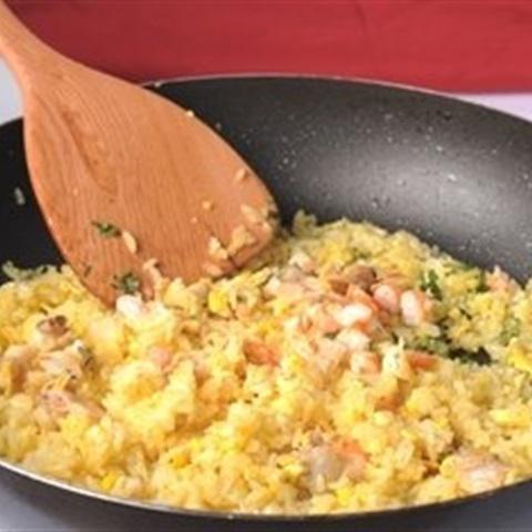 Cách làm cơm chiên cà chua