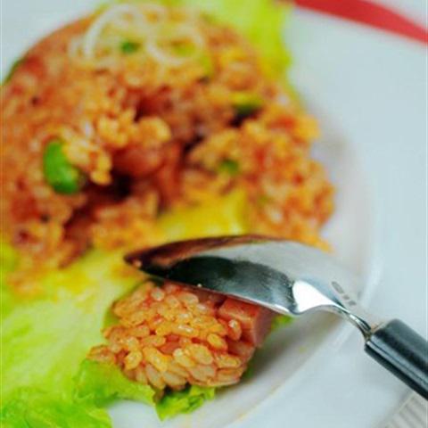 Cách làm cơm chiên cà chua thịt nguội